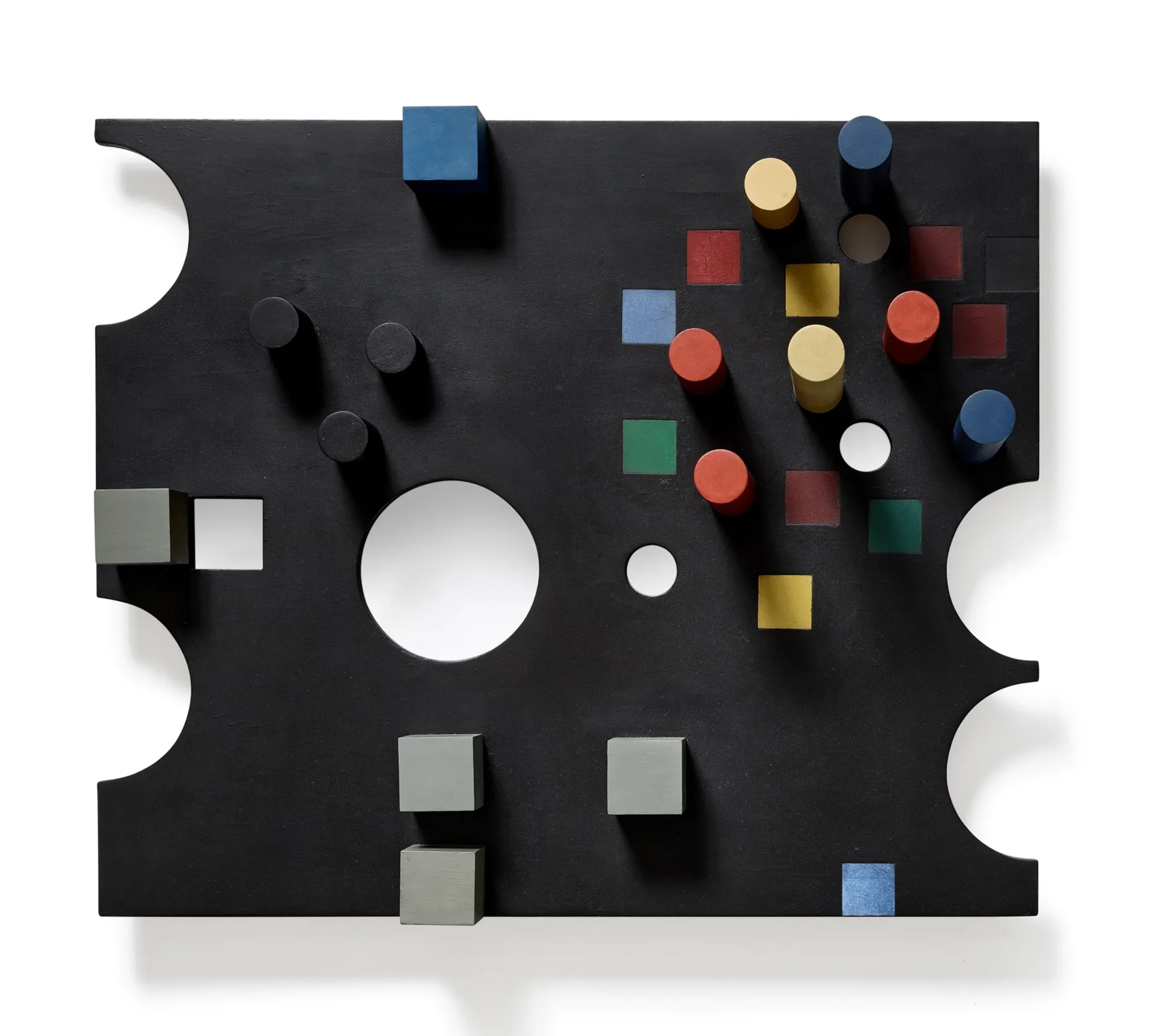 Sophie Taeuber-Arp, Relief rectangulaire, cercles découpés, carrés peints et découpés, cubes et cylindres surgissants (1938)Courtesy Sotheby's
